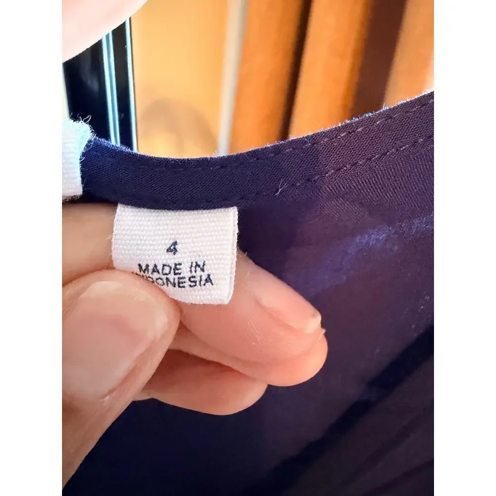 3 for $9 Gap super soft navy blue dress light v neck S
